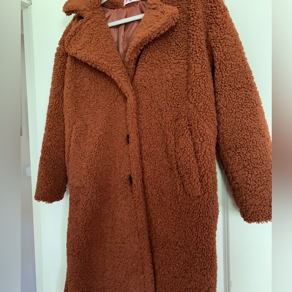 Oversized faux fur coat - Picture 2 of 5